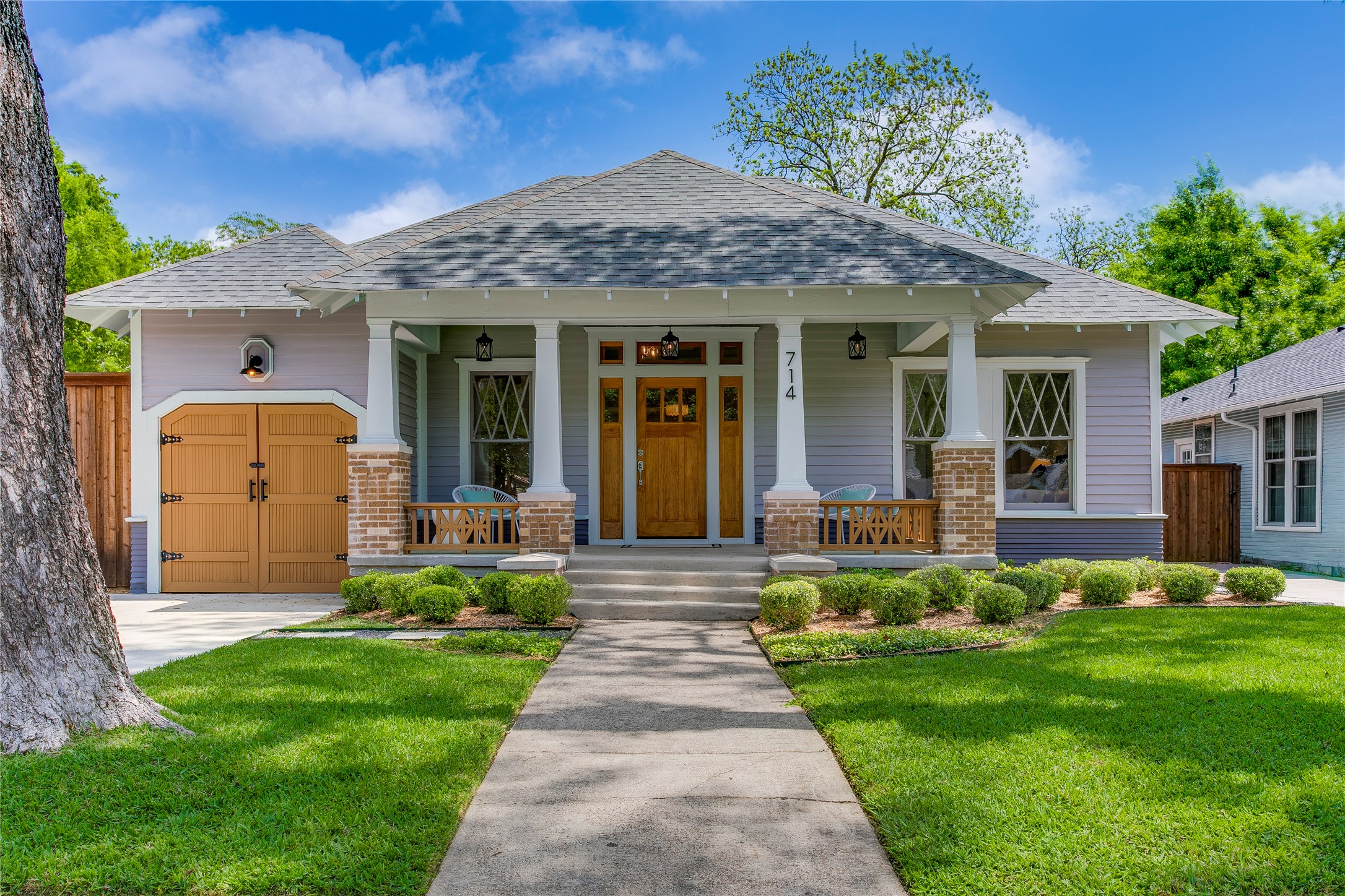 714 N Edgefield Avenue Dallas TX 75208
