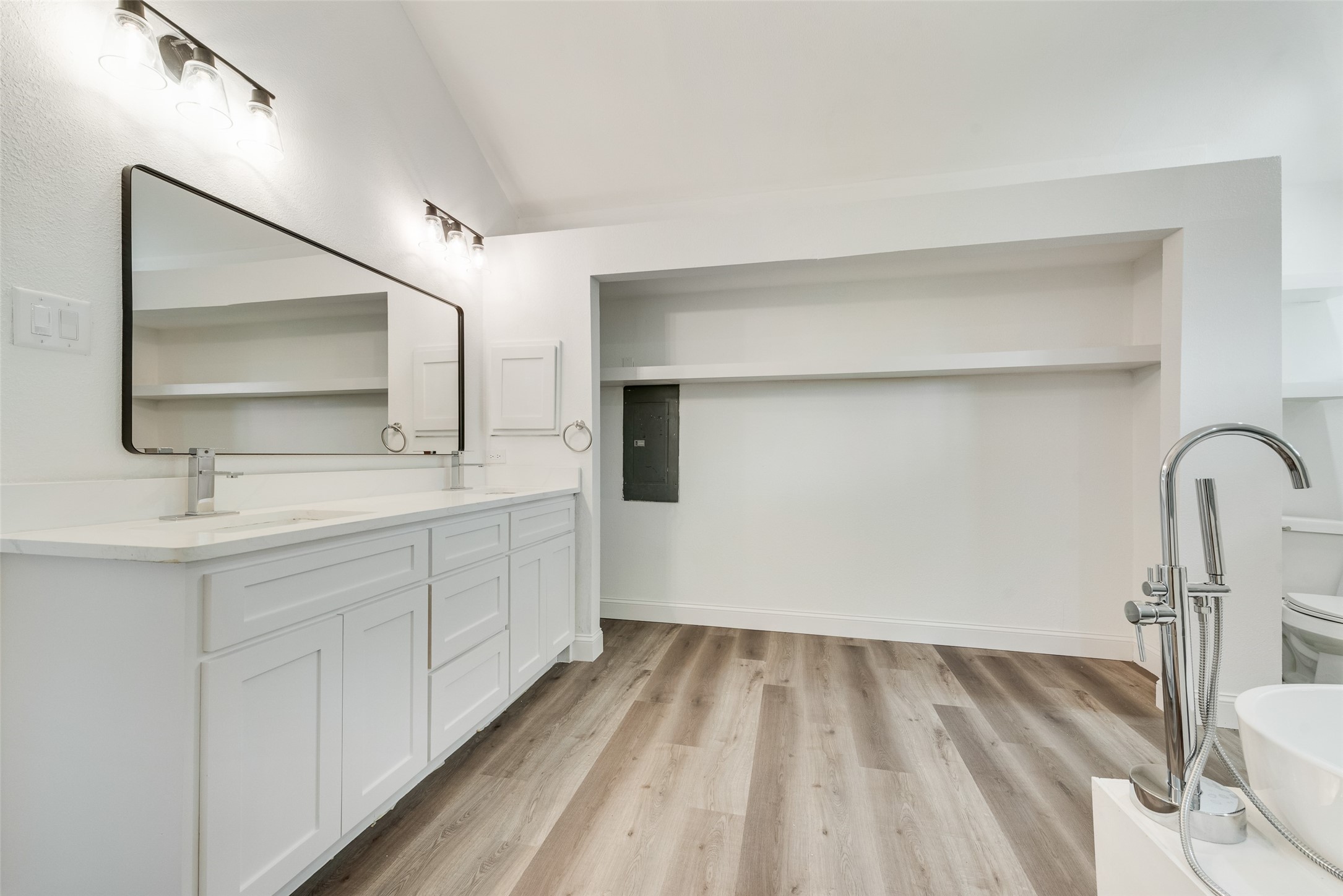 204 Hollywood Drive Glenn Heights TX 75154