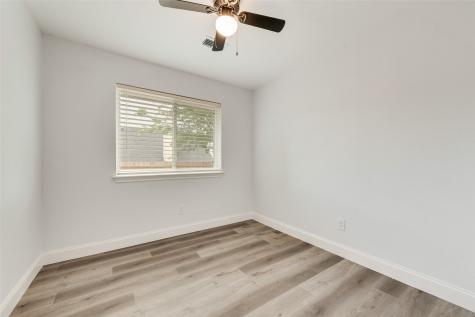 204 Hollywood Drive Glenn Heights TX 75154