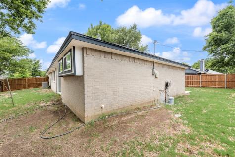 204 Hollywood Drive Glenn Heights TX 75154