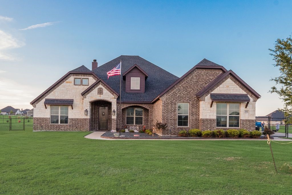252 Agua Linda Drive Godley TX 76044