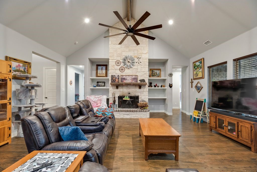 252 Agua Linda Drive Godley TX 76044