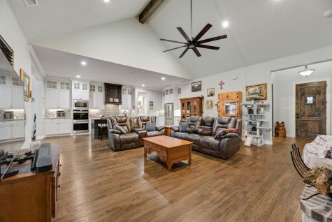 252 Agua Linda Drive Godley TX 76044