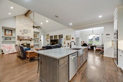 252 Agua Linda Drive Godley TX 76044