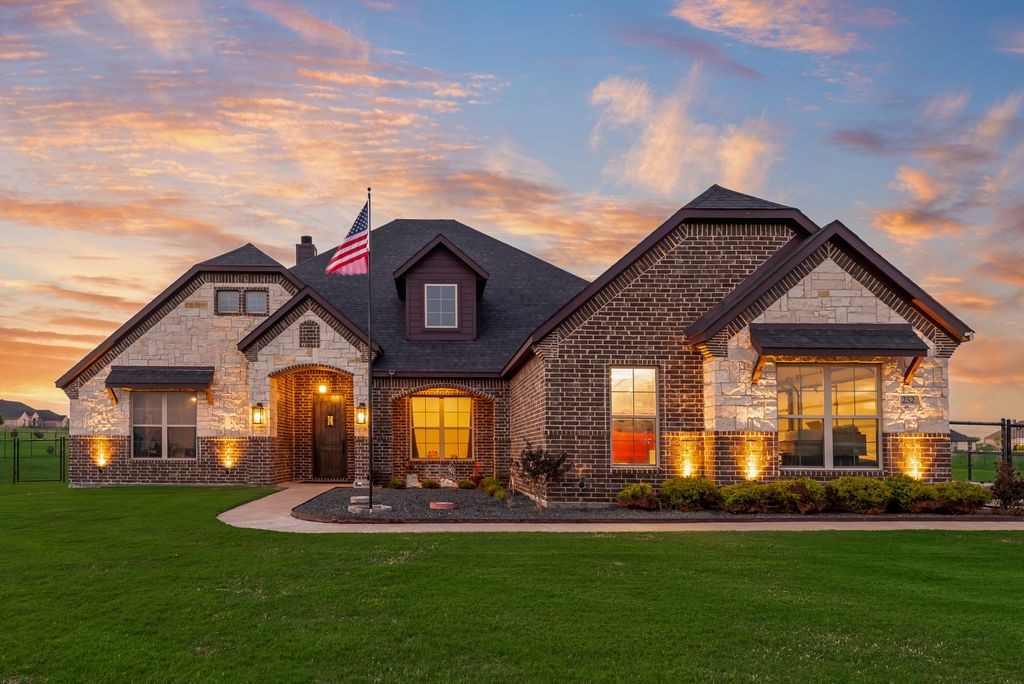252 Agua Linda Drive Godley TX 76044