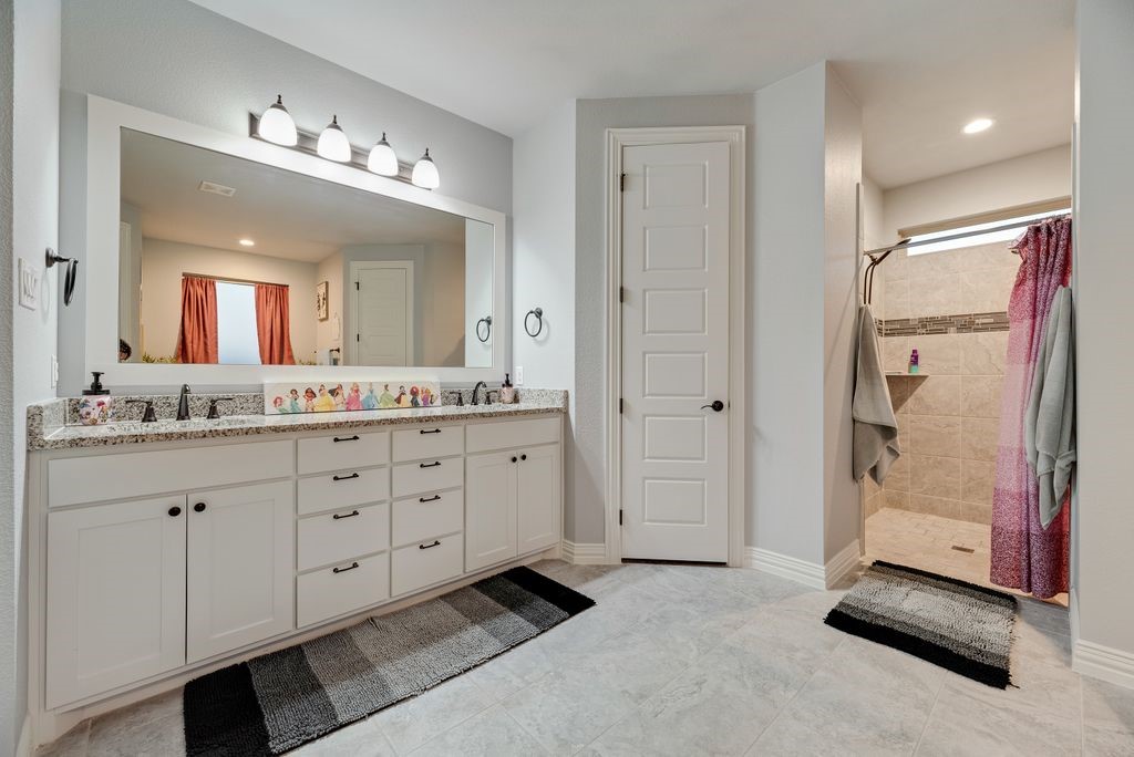 252 Agua Linda Drive Godley TX 76044