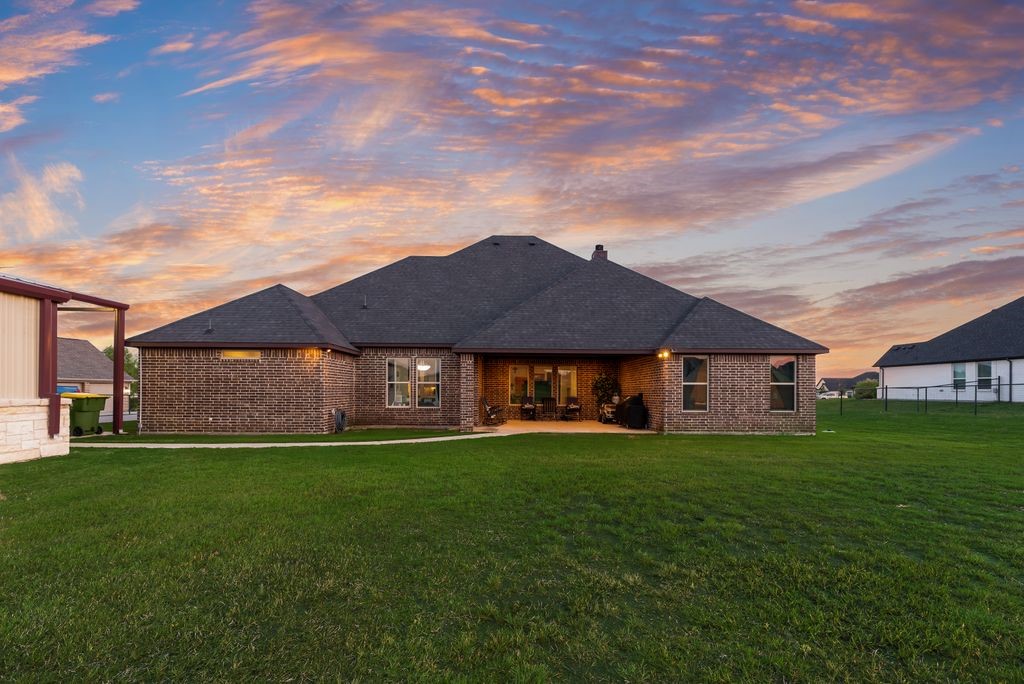 252 Agua Linda Drive Godley TX 76044