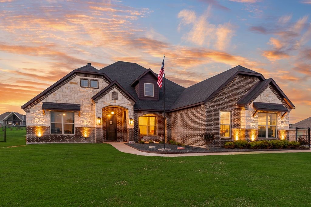 252 Agua Linda Drive Godley TX 76044