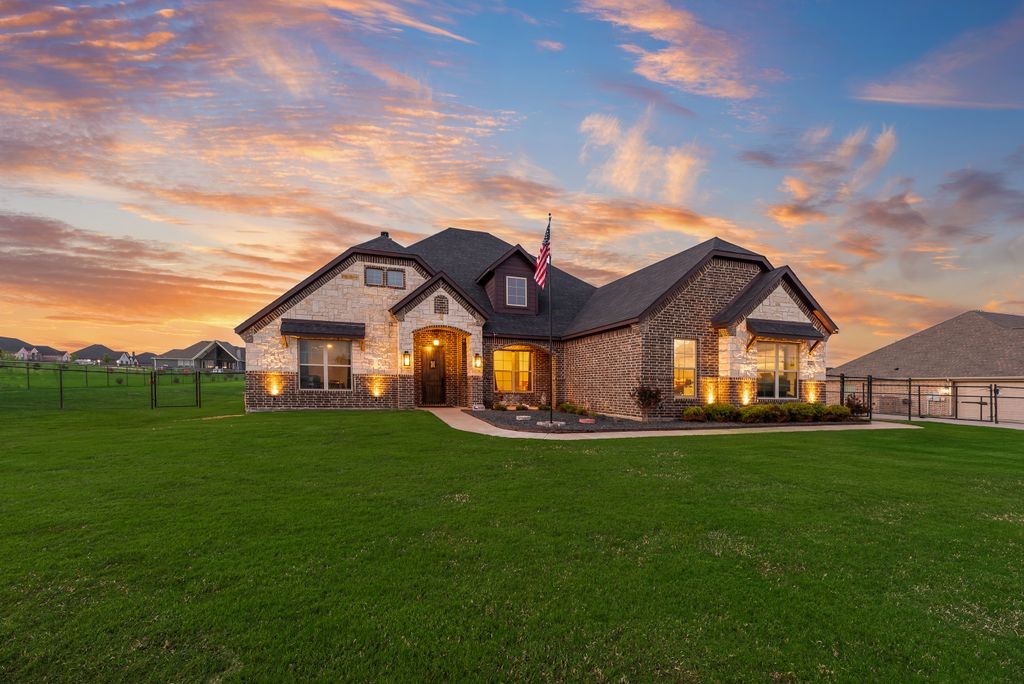 252 Agua Linda Drive Godley TX 76044