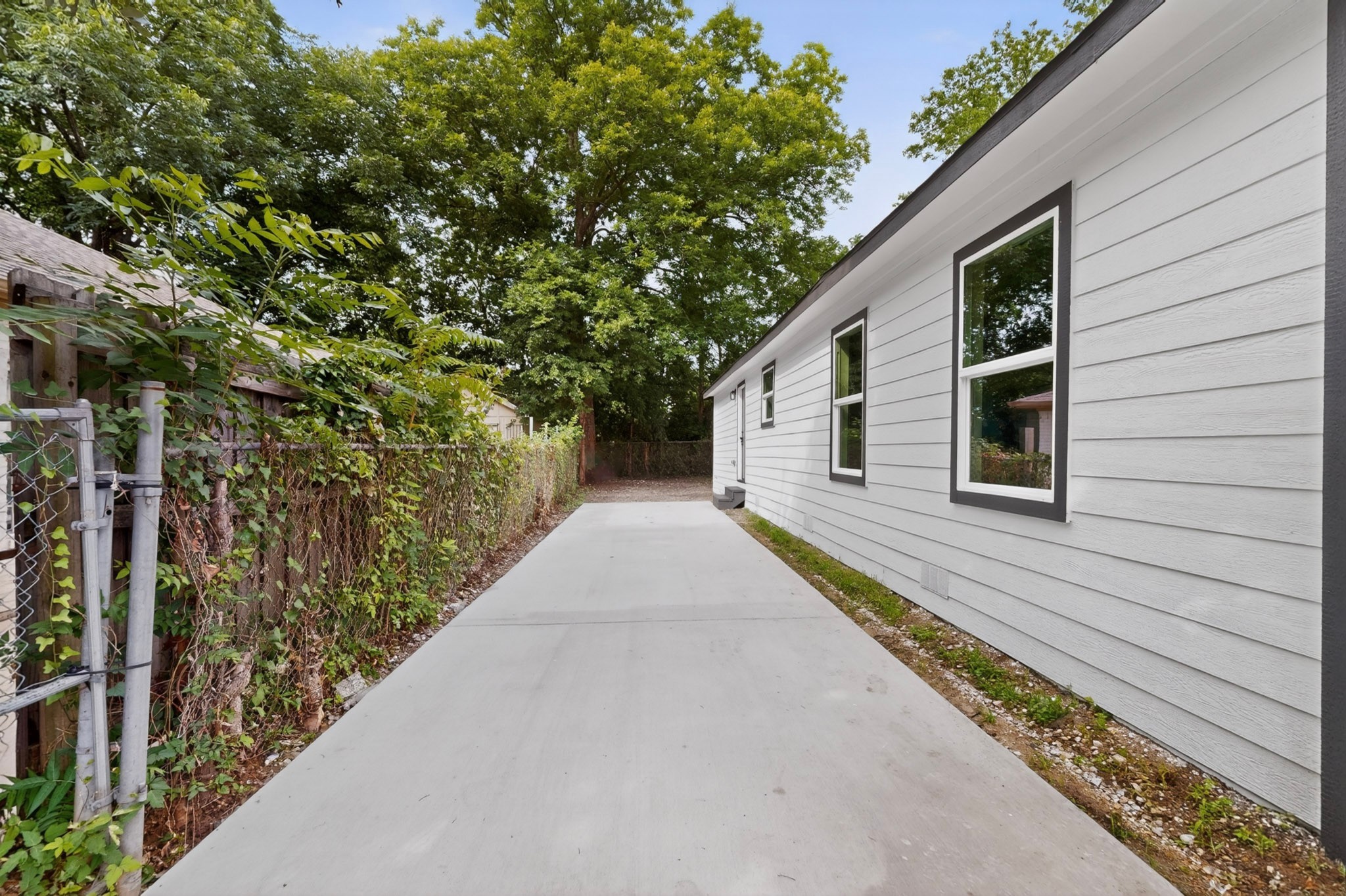 2703 Gertrude Avenue Dallas TX 75210