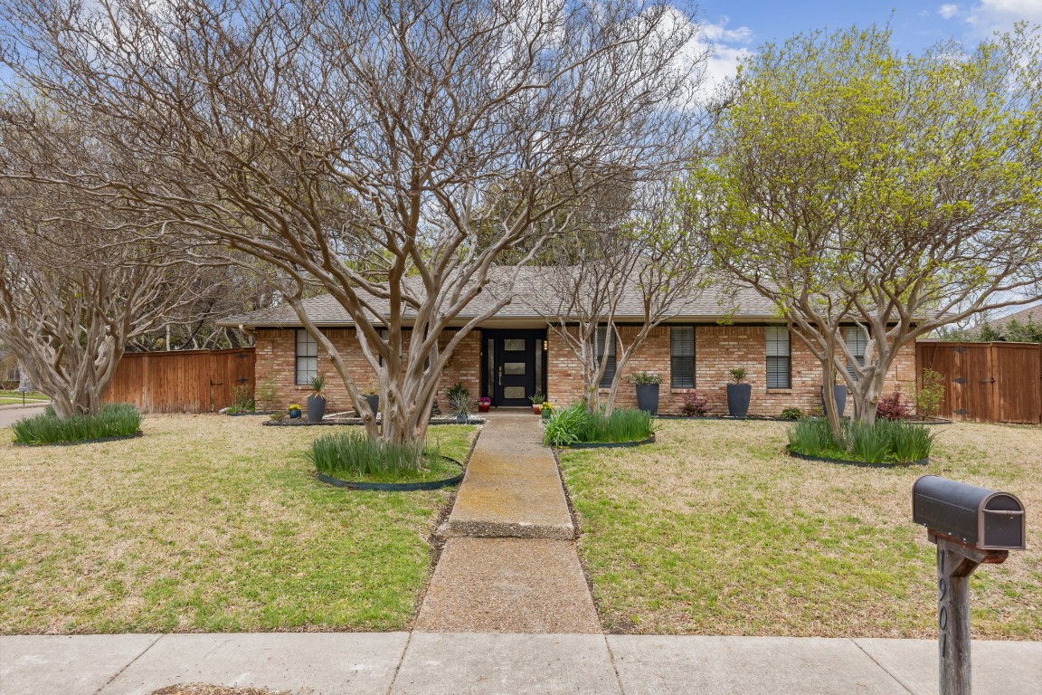 1901 Sussex Drive Carrollton TX 75007