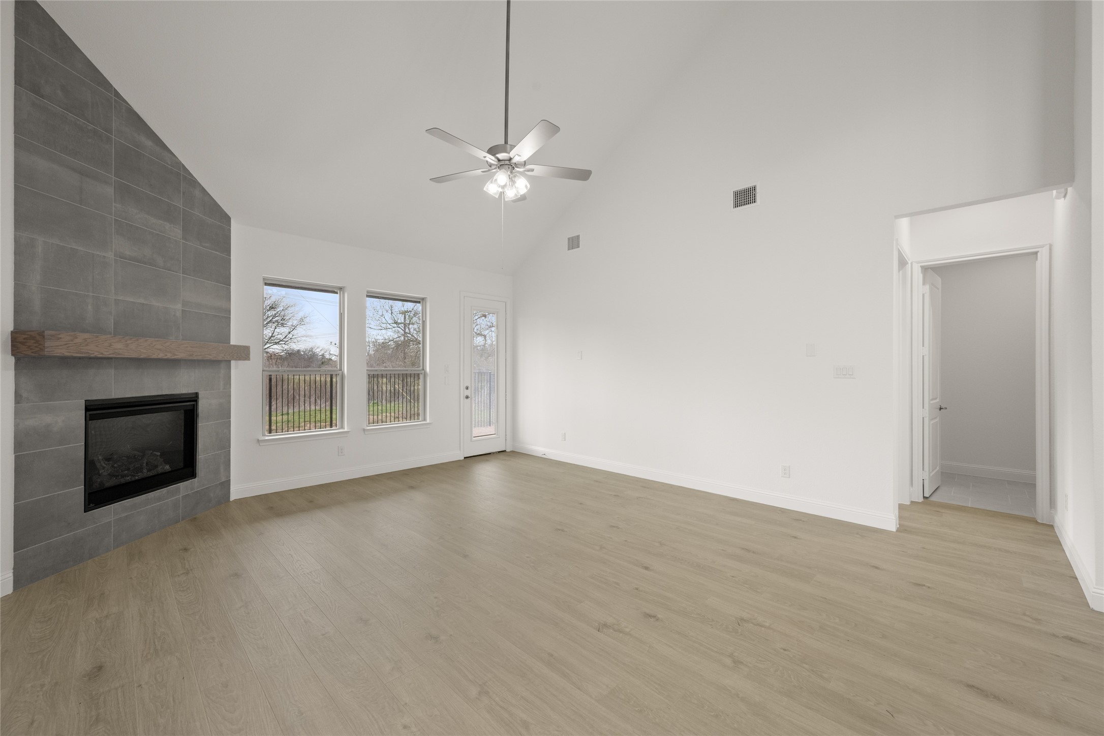 1016 Allegheny Court Burleson TX 76028