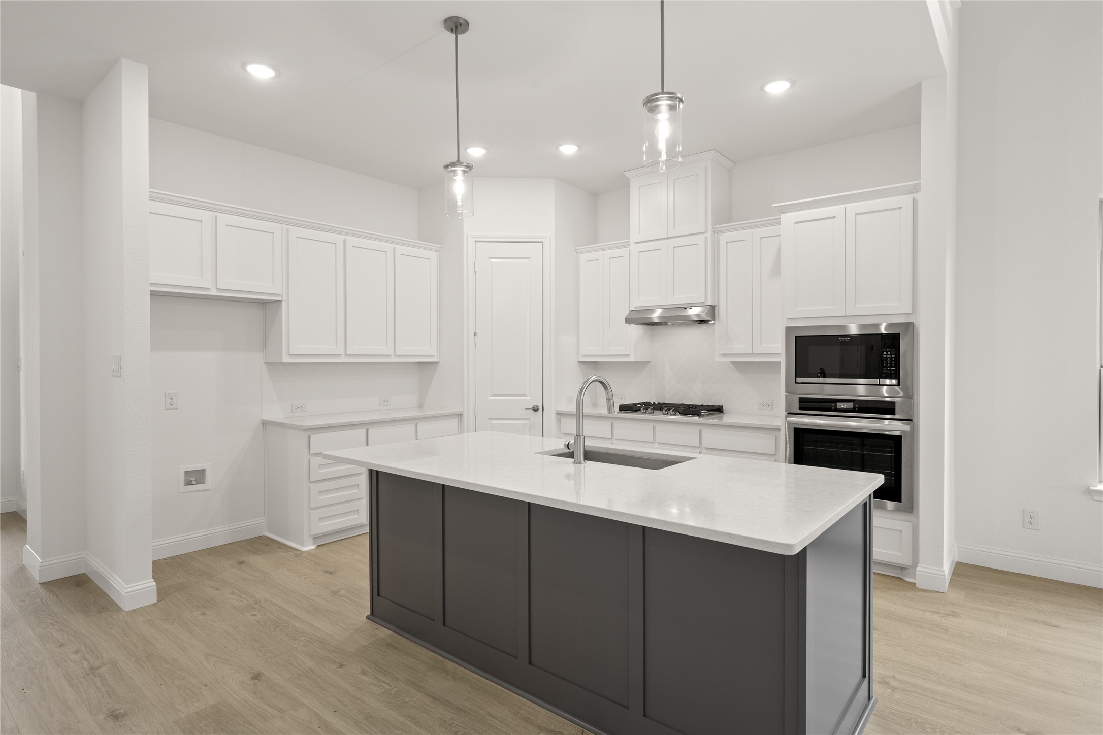 1016 Allegheny Court Burleson TX 76028