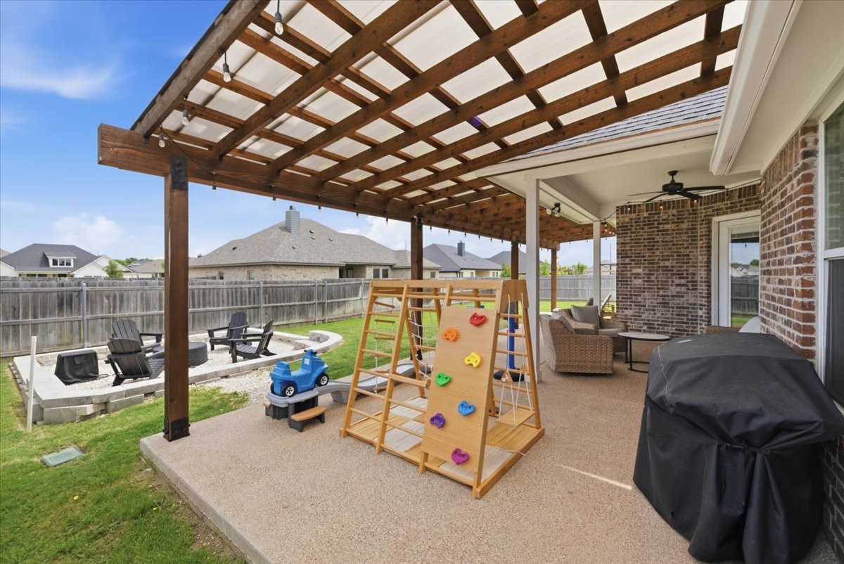 720 Whirlaway Road Hewitt TX 76643