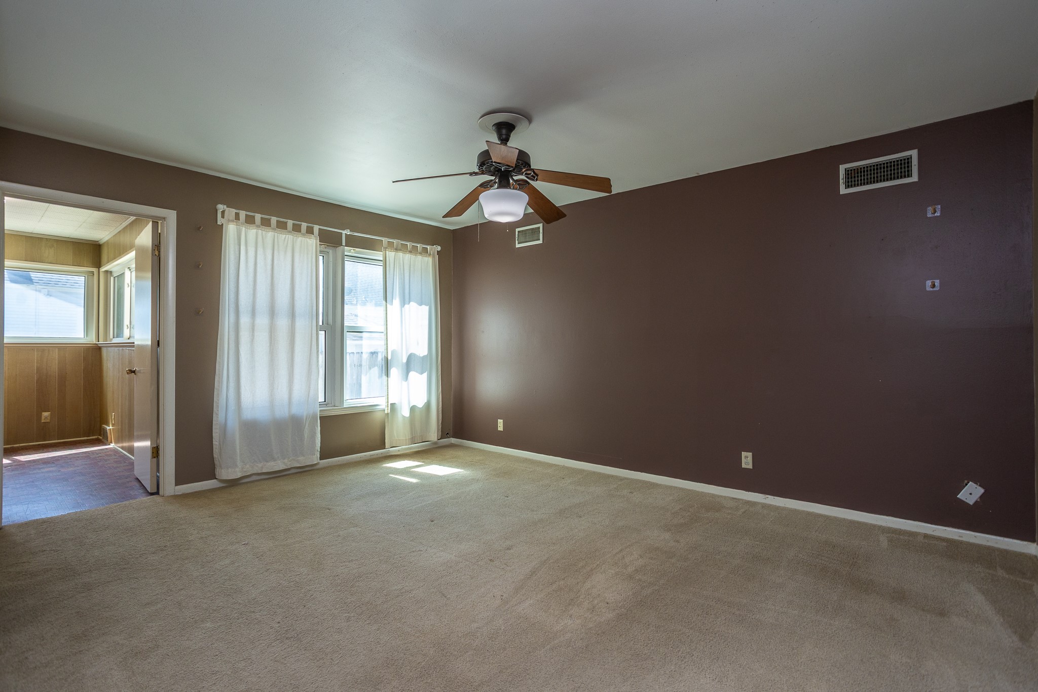 411 S Centre Lane Lancaster TX 75146