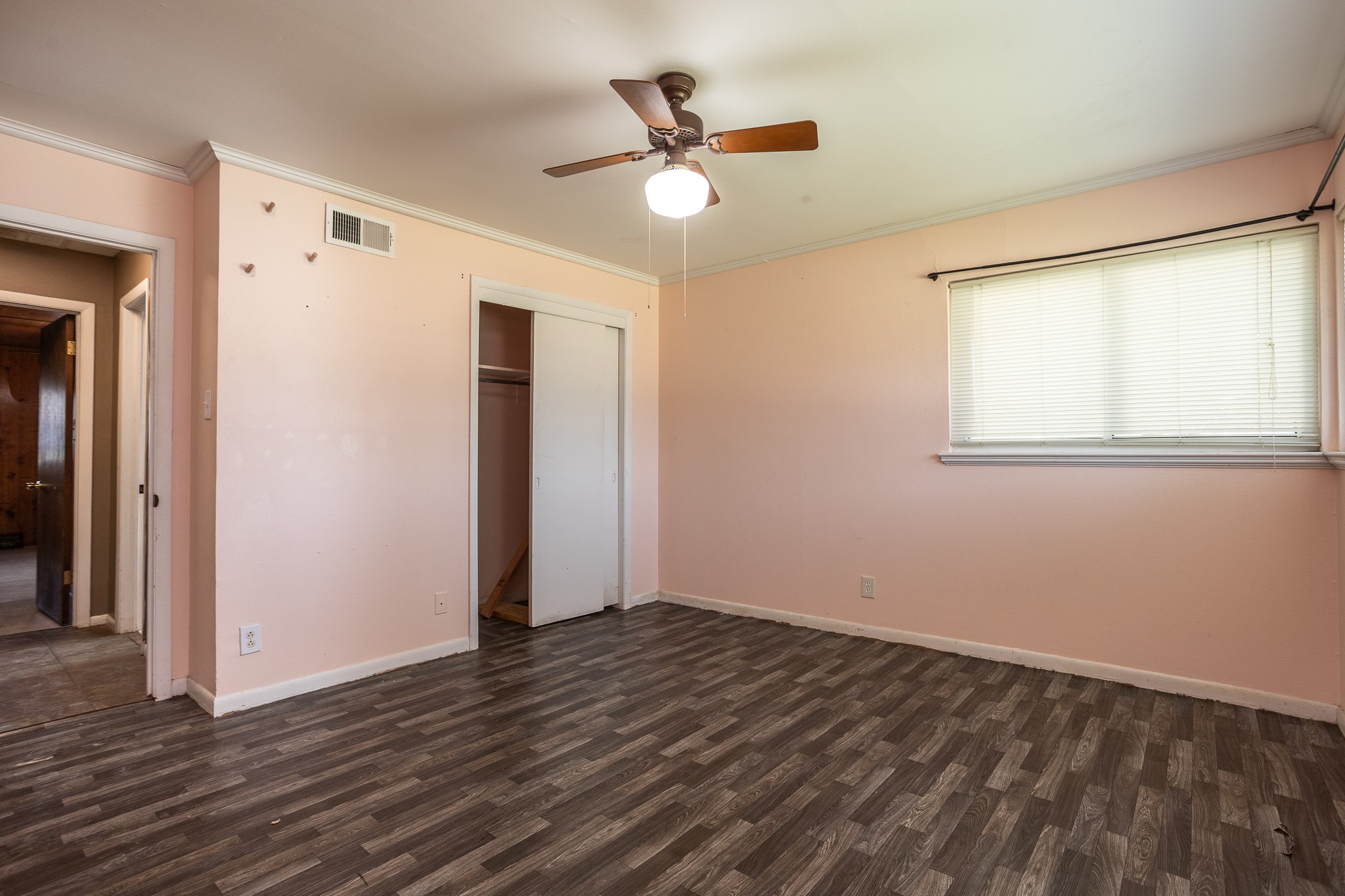 411 S Centre Lane Lancaster TX 75146