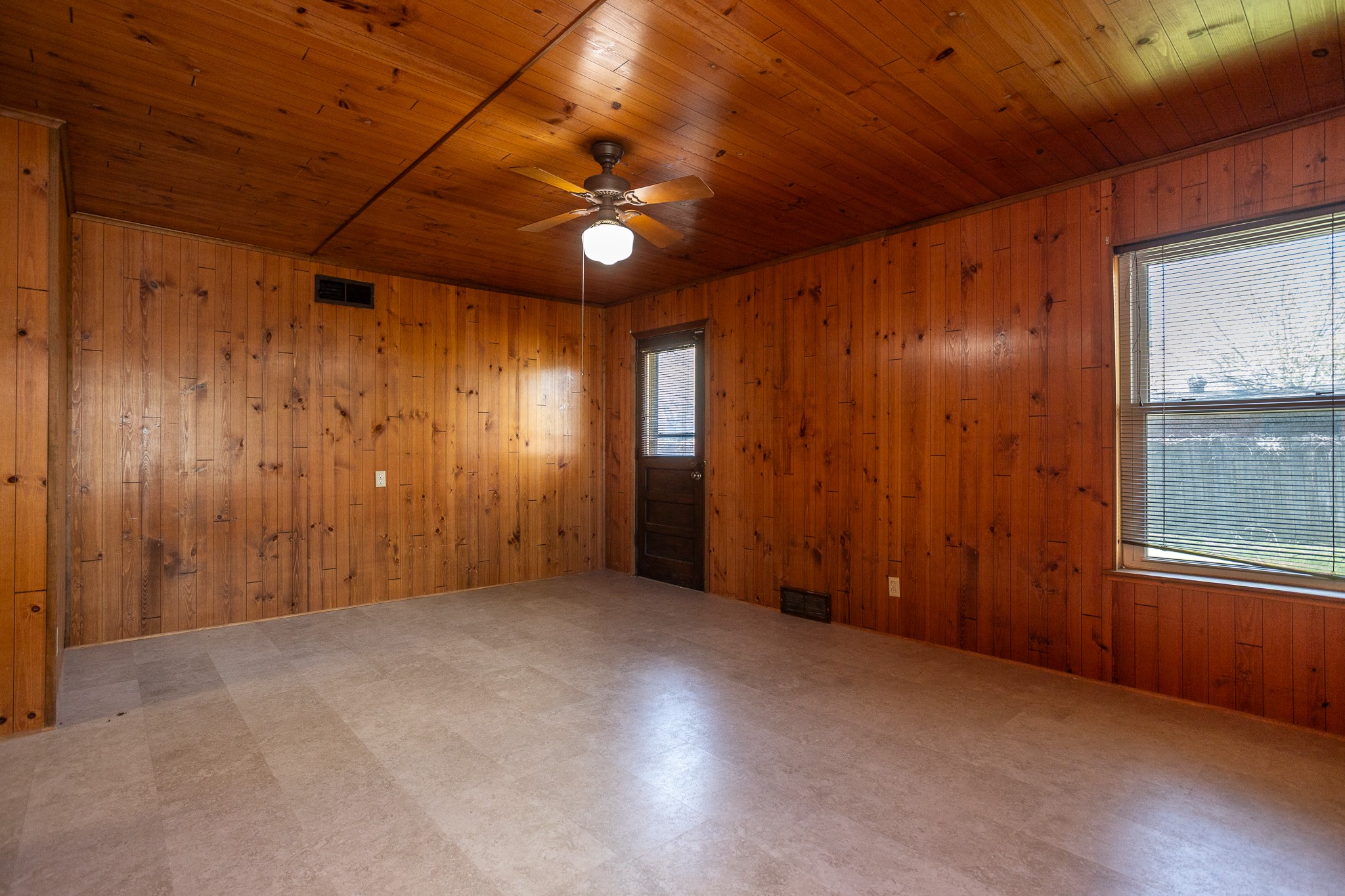 411 S Centre Lane Lancaster TX 75146
