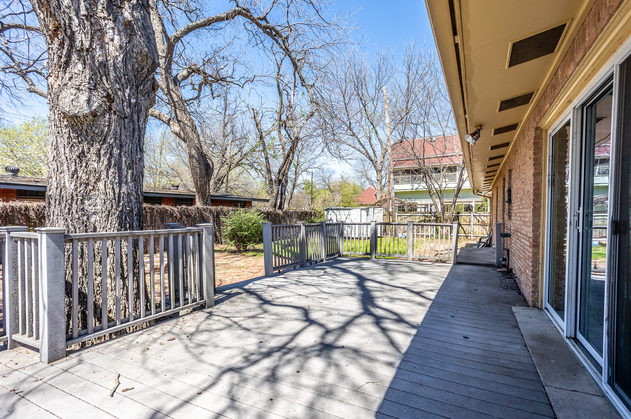 411 S Centre Lane Lancaster TX 75146