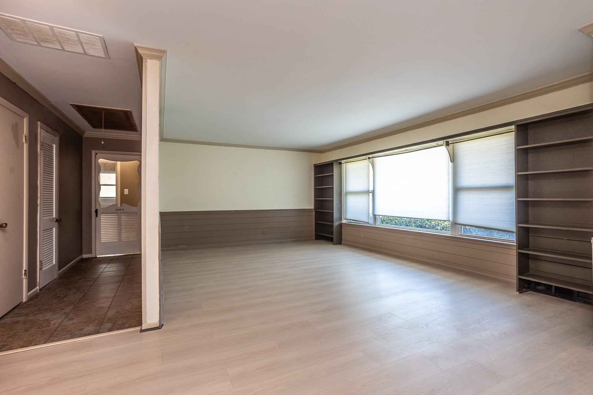411 S Centre Lane Lancaster TX 75146