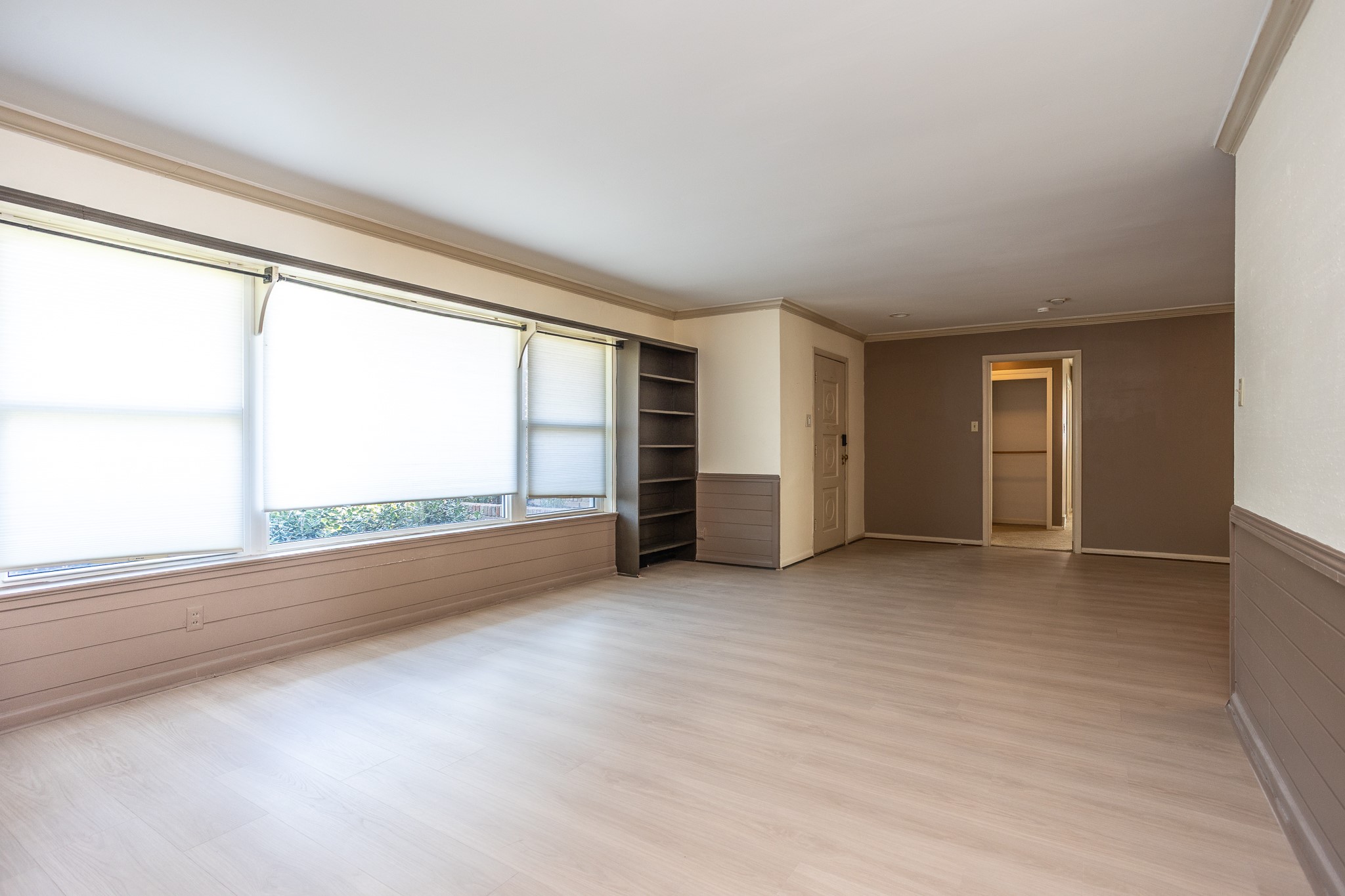411 S Centre Lane Lancaster TX 75146