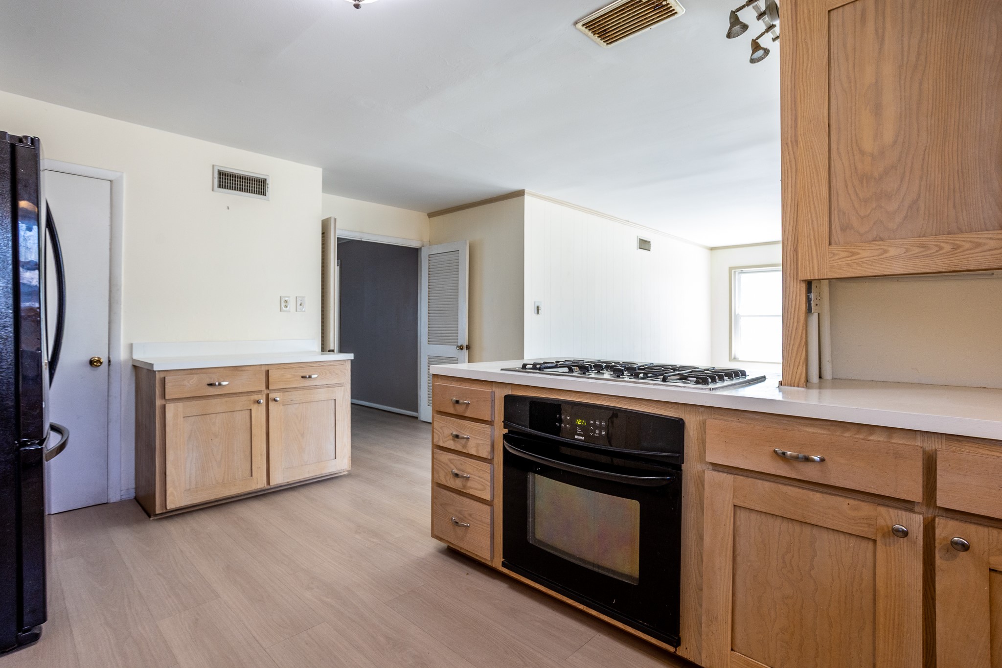 411 S Centre Lane Lancaster TX 75146