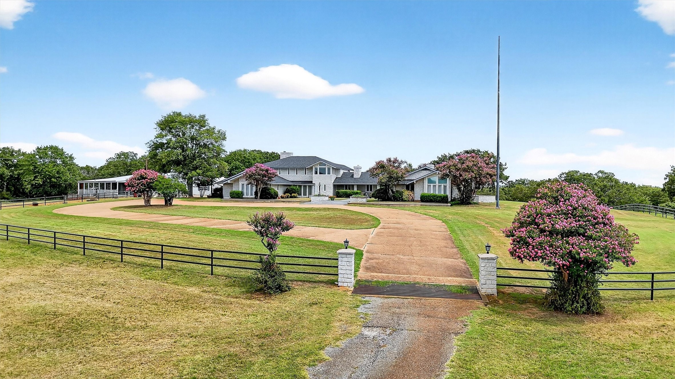 2887 Liberty Road Gordonville TX 76245