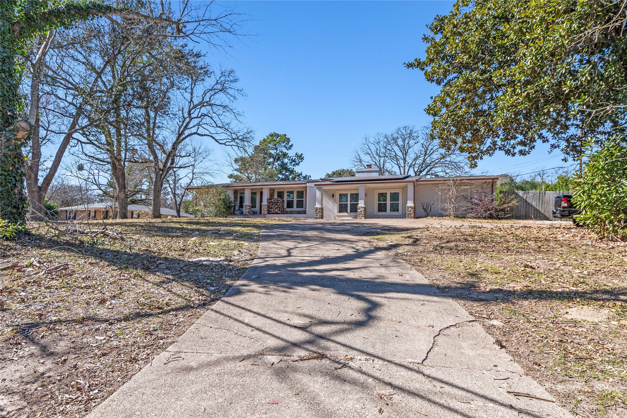 400 W Cayuga Drive Athens TX 75751
