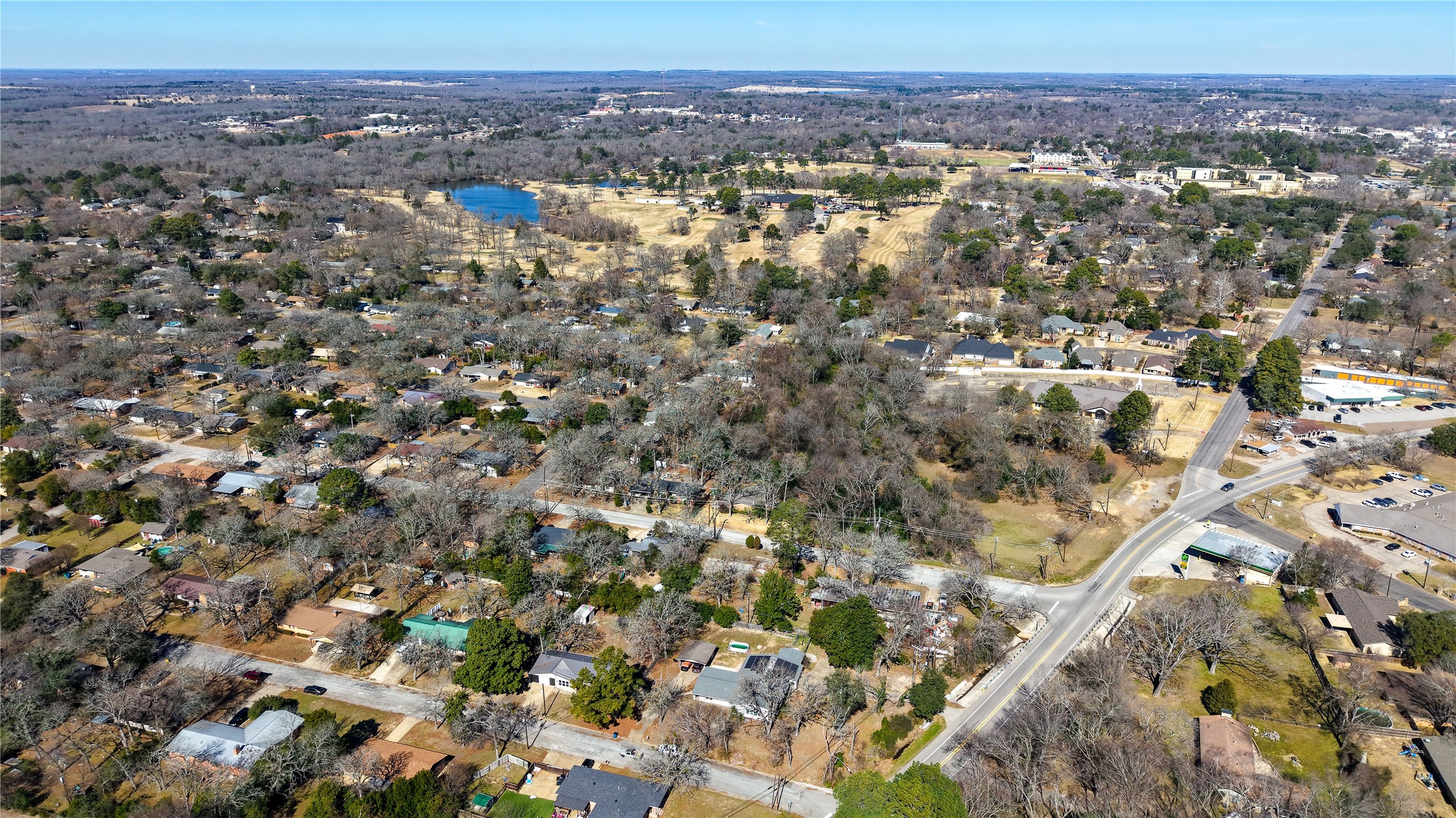 400 W Cayuga Drive Athens TX 75751