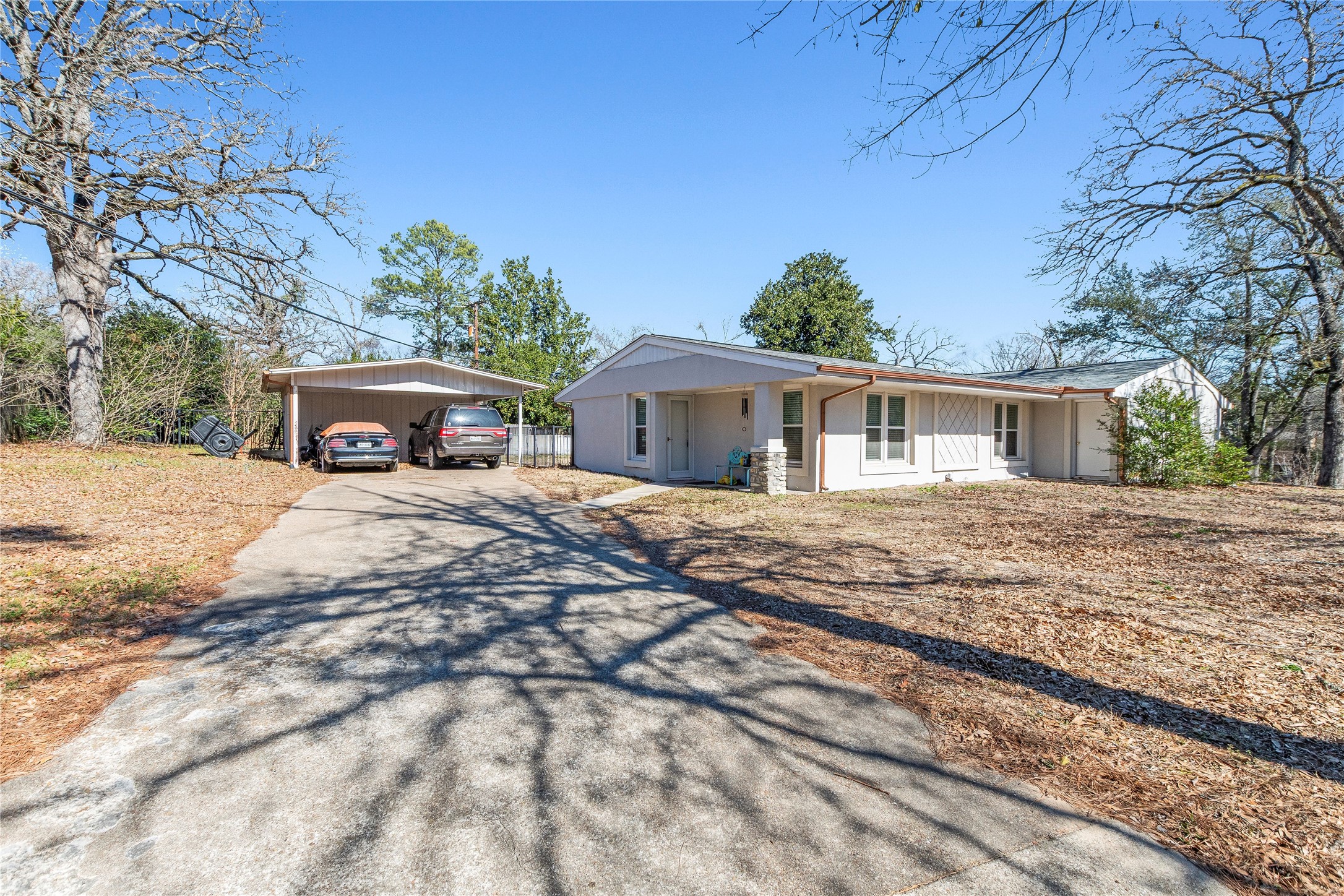 400 W Cayuga Drive Athens TX 75751