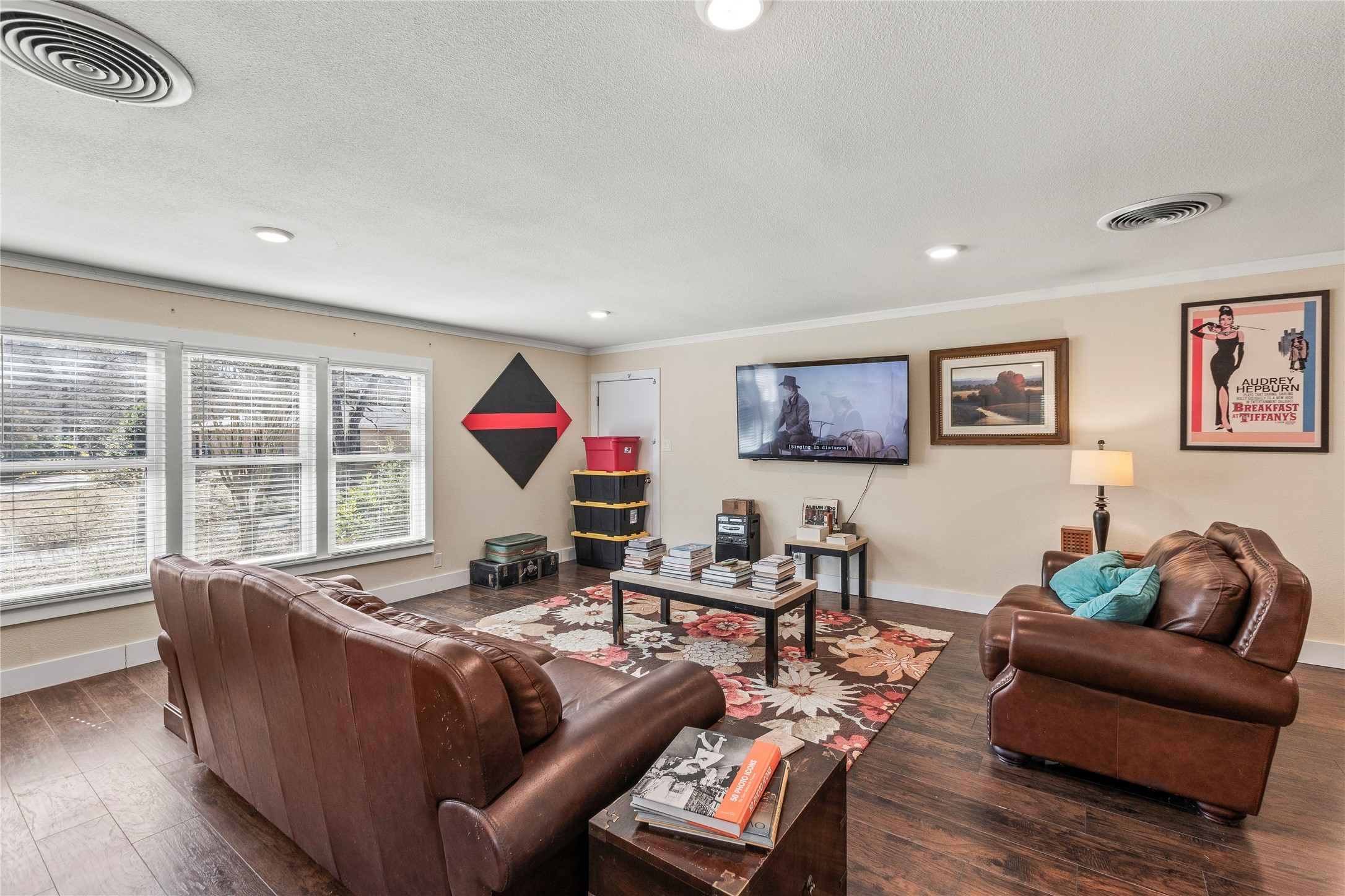 400 W Cayuga Drive Athens TX 75751