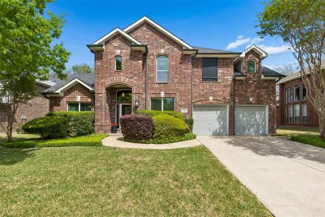 2206 Autumn Trail Garland TX 75040