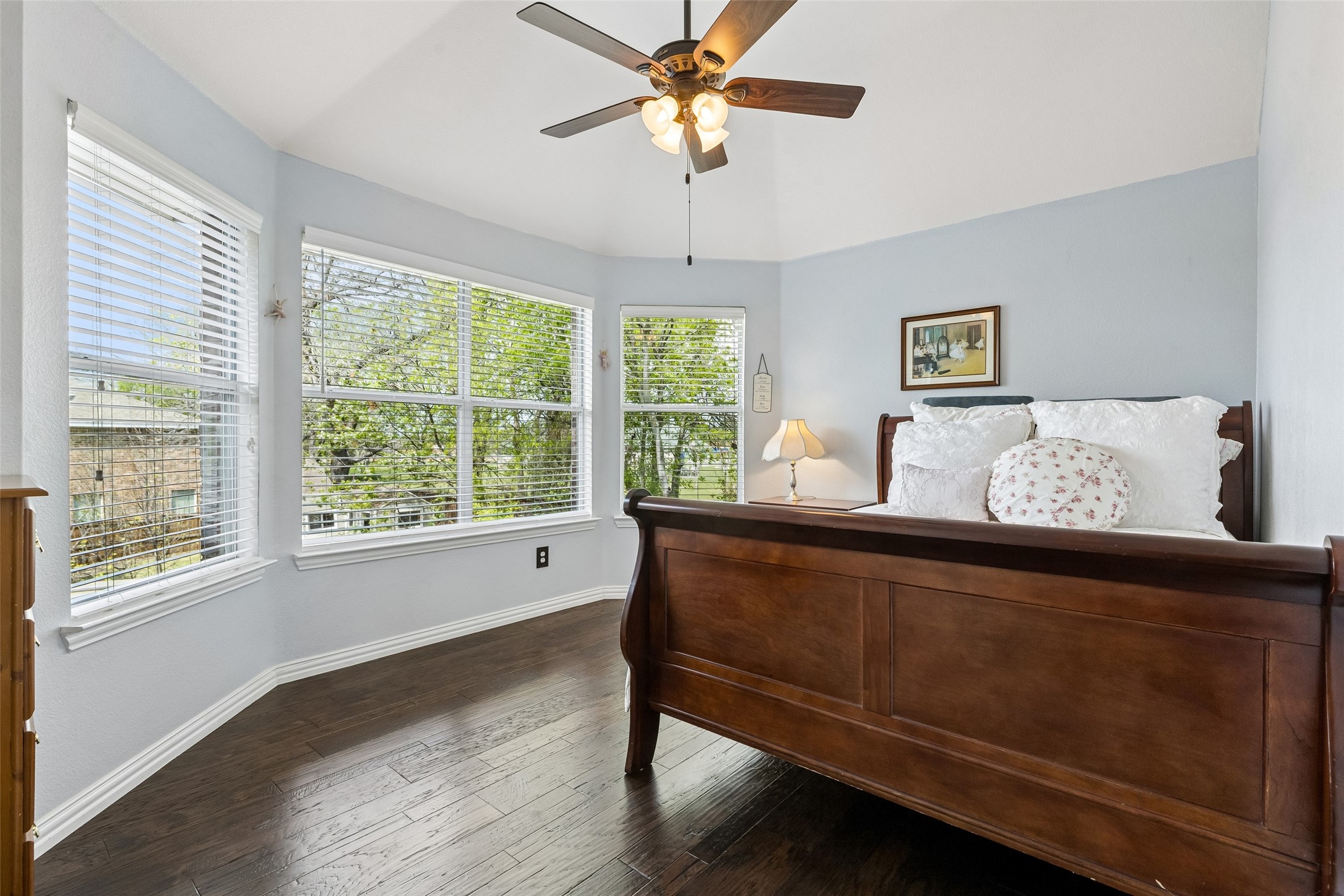 2206 Autumn Trail Garland TX 75040
