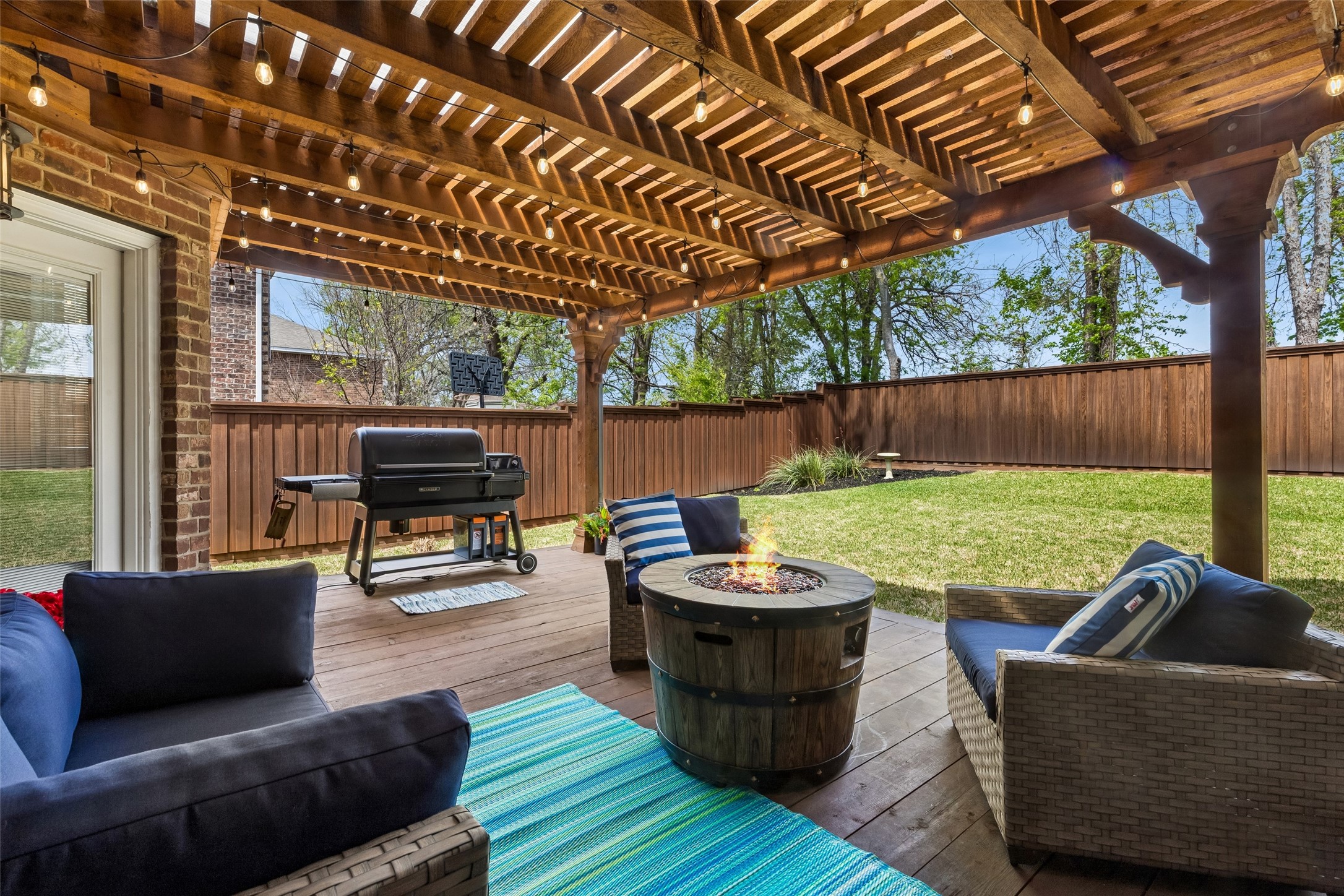 2206 Autumn Trail Garland TX 75040