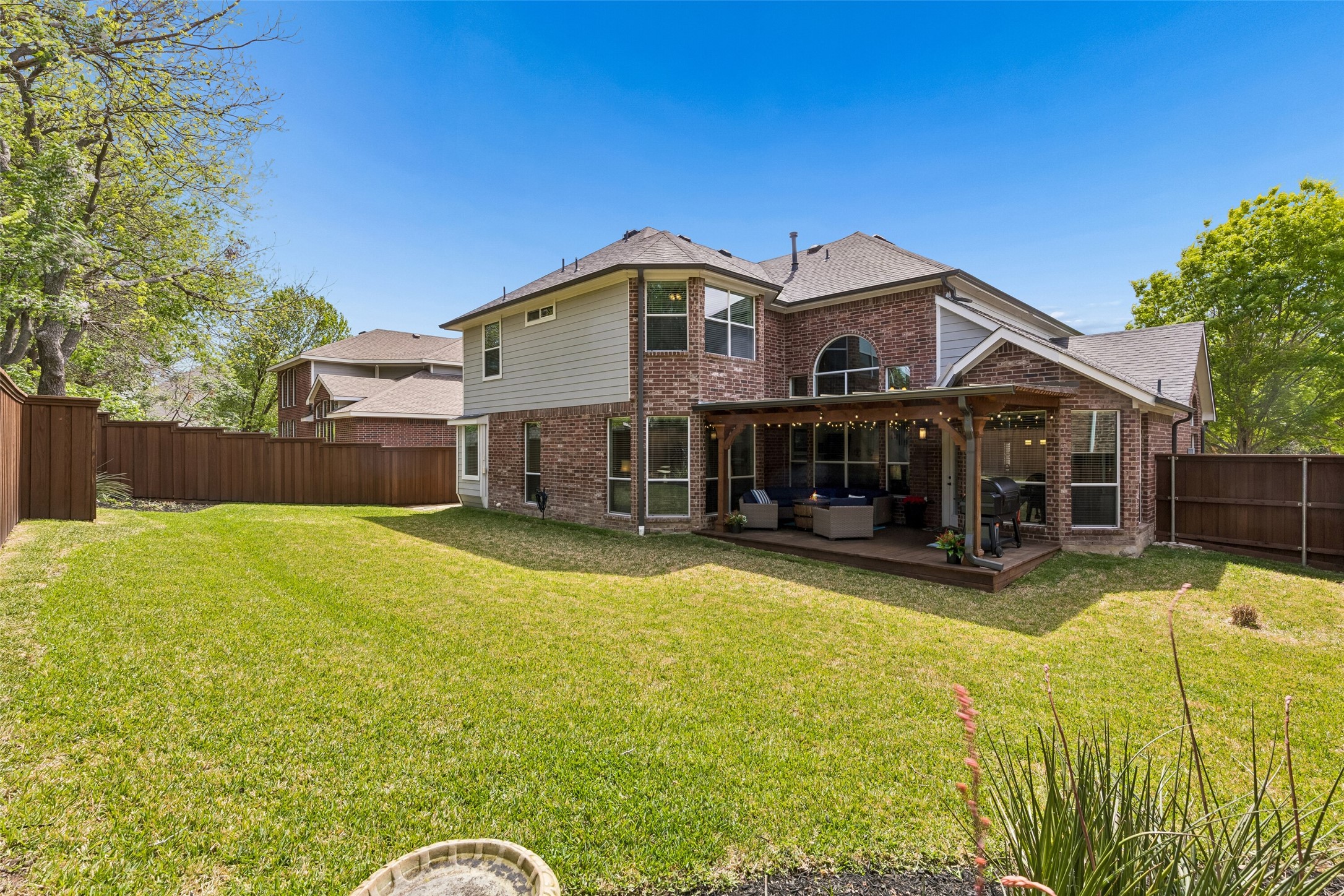 2206 Autumn Trail Garland TX 75040