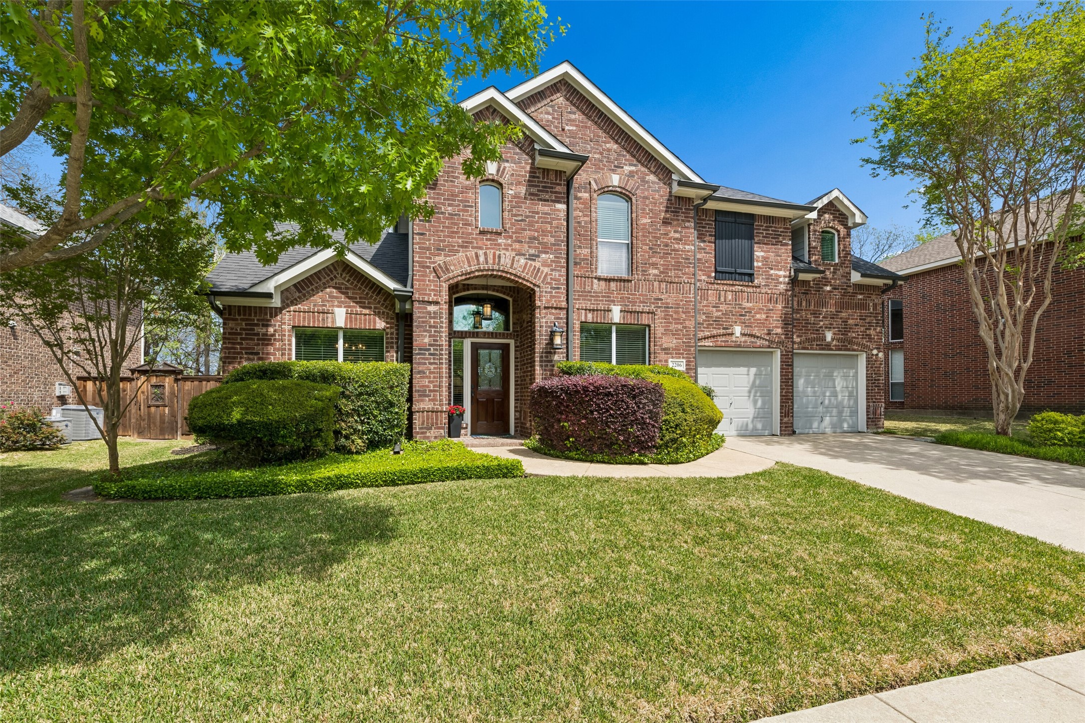 2206 Autumn Trail Garland TX 75040