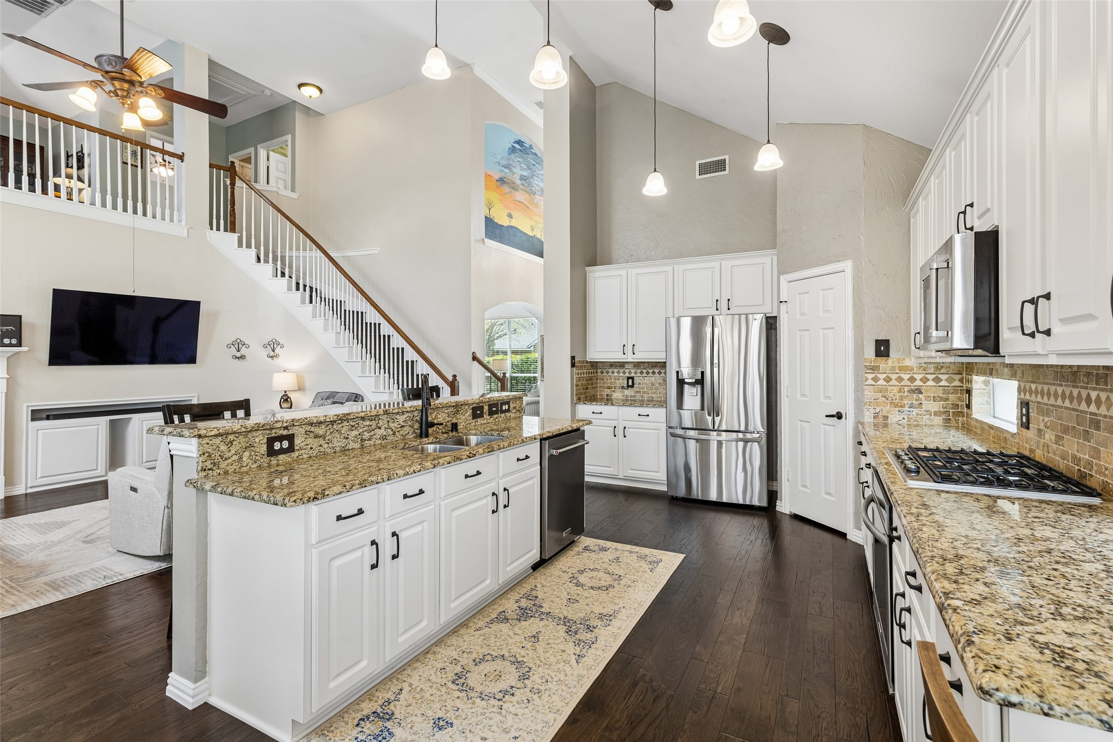 2206 Autumn Trail Garland TX 75040