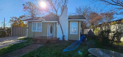 2822 Strong Avenue Fort Worth TX 76105