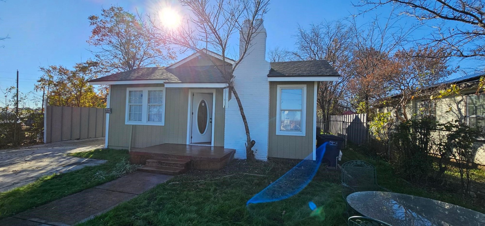 2822 Strong Avenue Fort Worth TX 76105