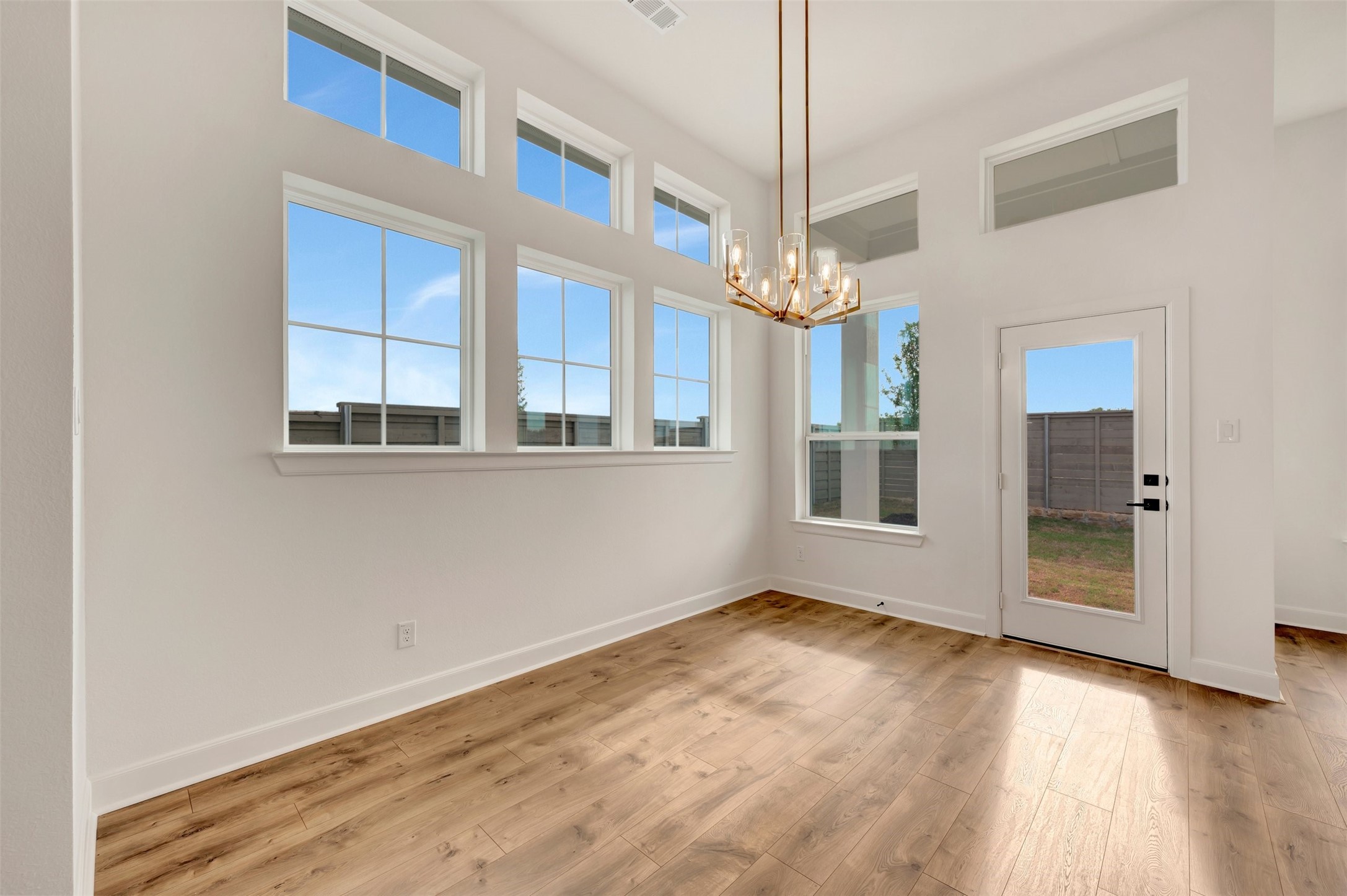 12305 Crape Myrtle Court Justin TX 76247
