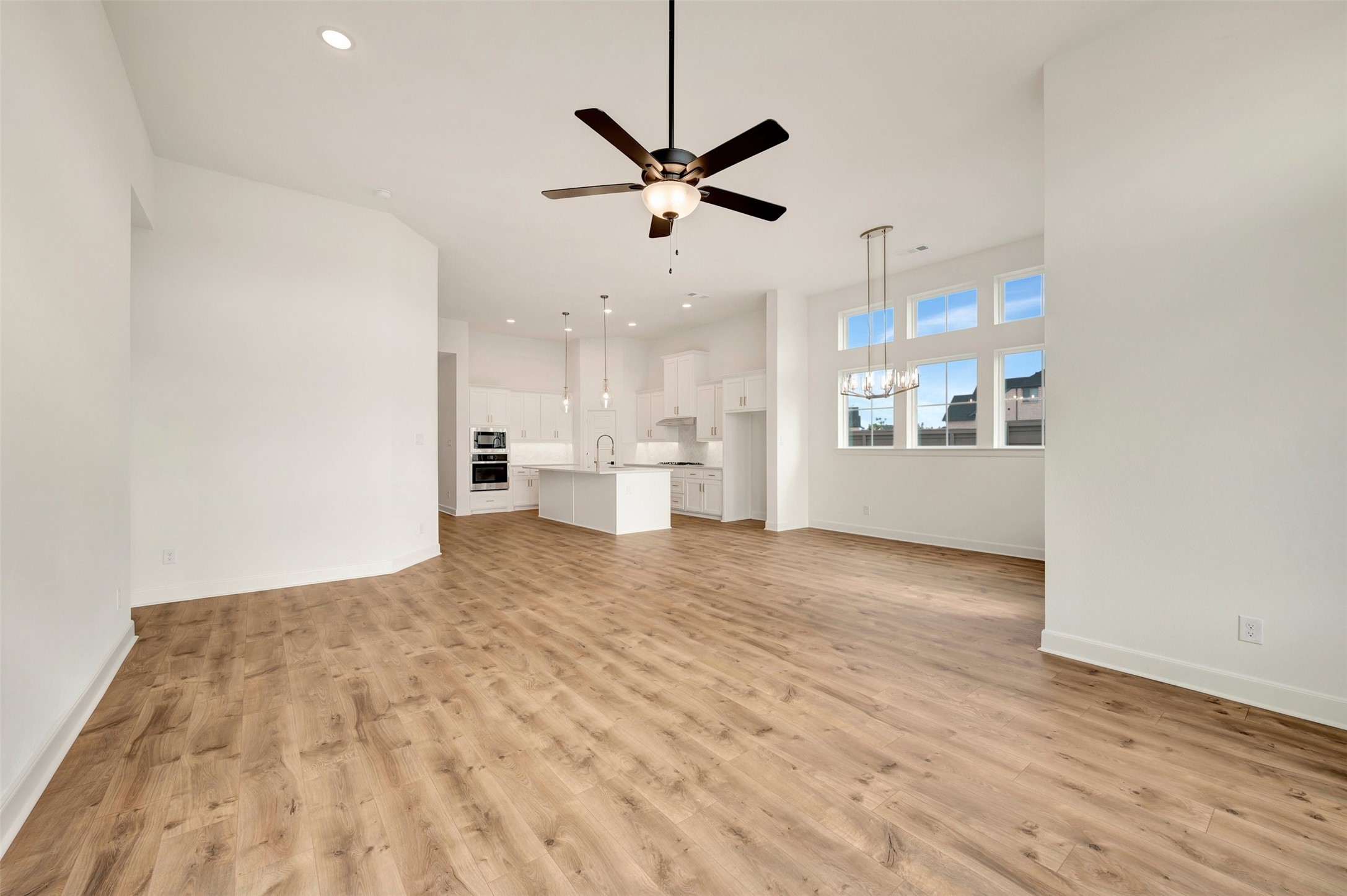 12305 Crape Myrtle Court Justin TX 76247
