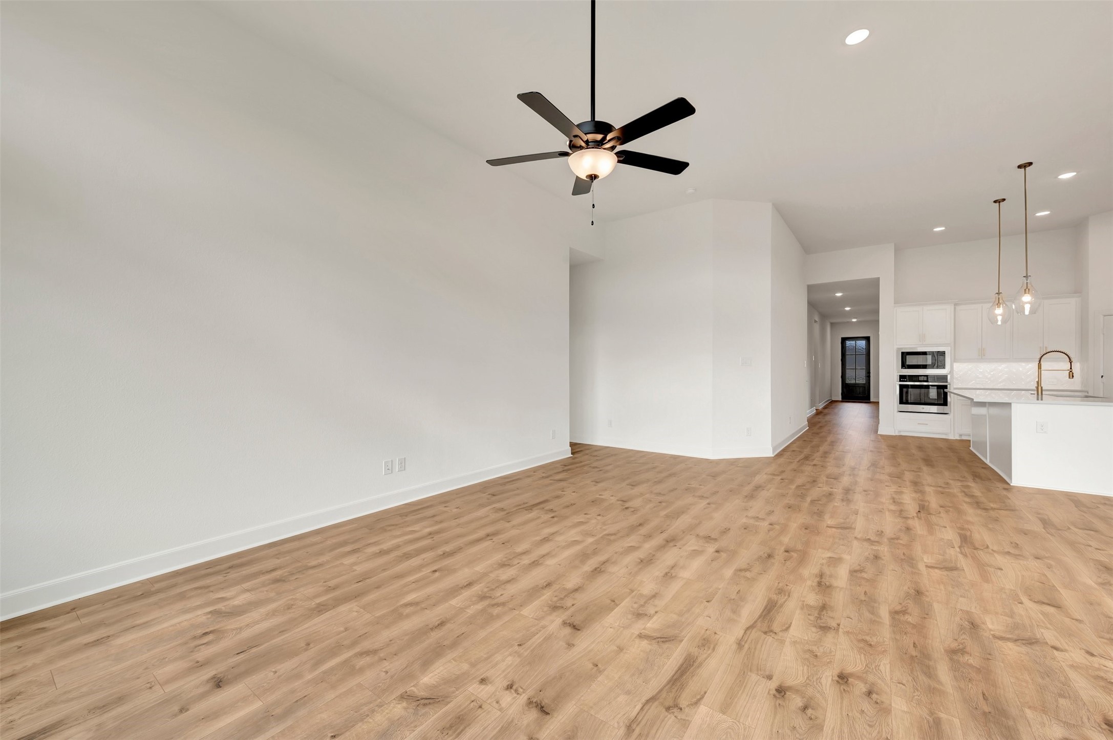 12305 Crape Myrtle Court Justin TX 76247