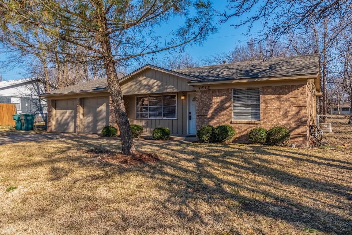 1613 E Ann Avenue Sherman TX 75090