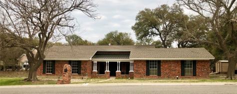 702 Oakpark Drive Brownwood TX 76801