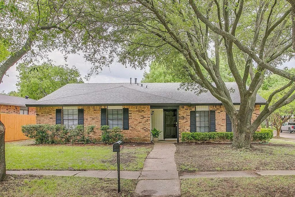 2801 O Hare Court Dallas TX 75228