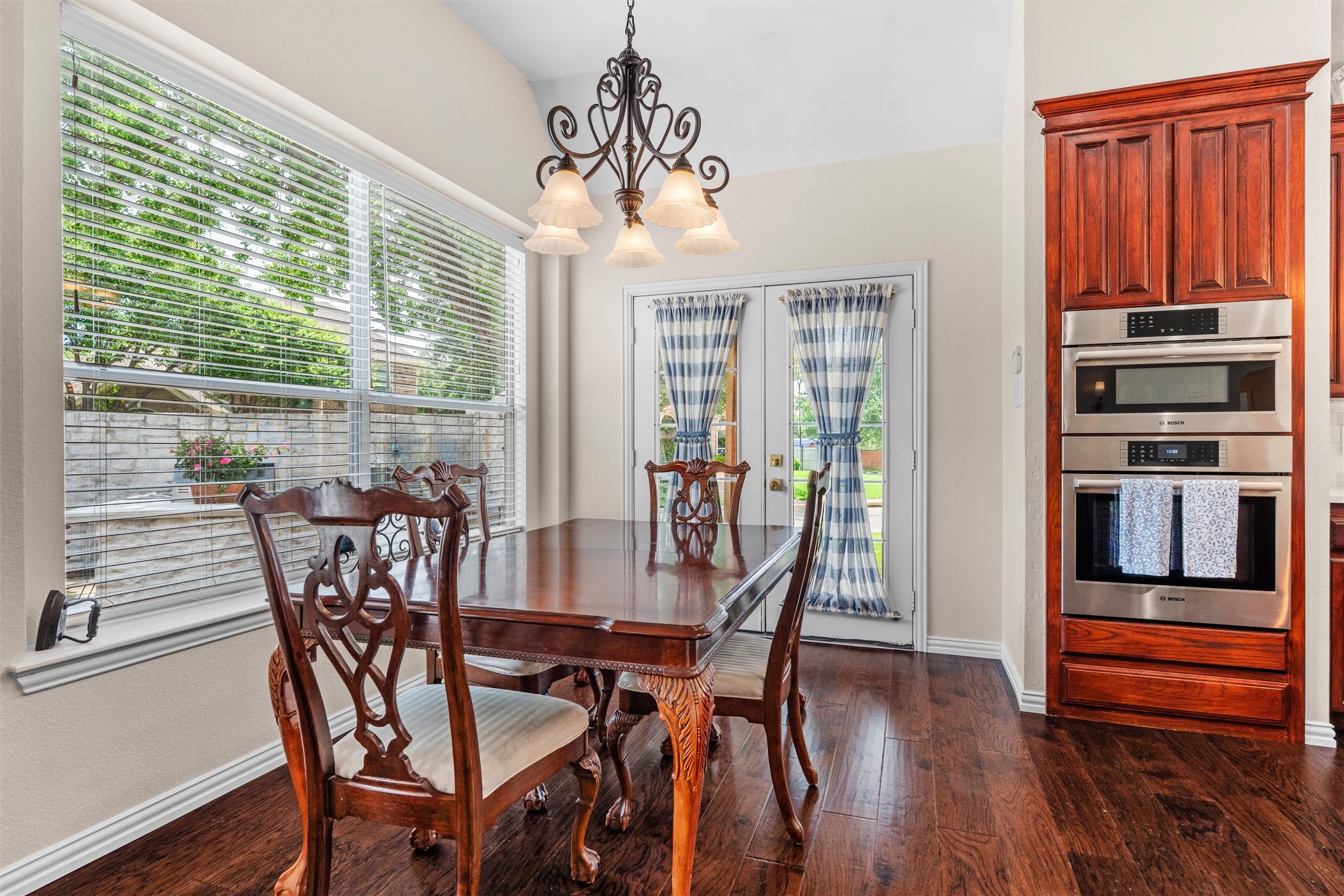 2007 Hunter Place Court Arlington TX 76006