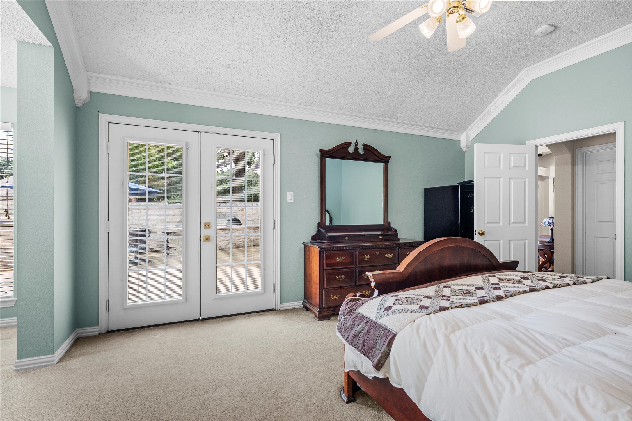 2007 Hunter Place Court Arlington TX 76006