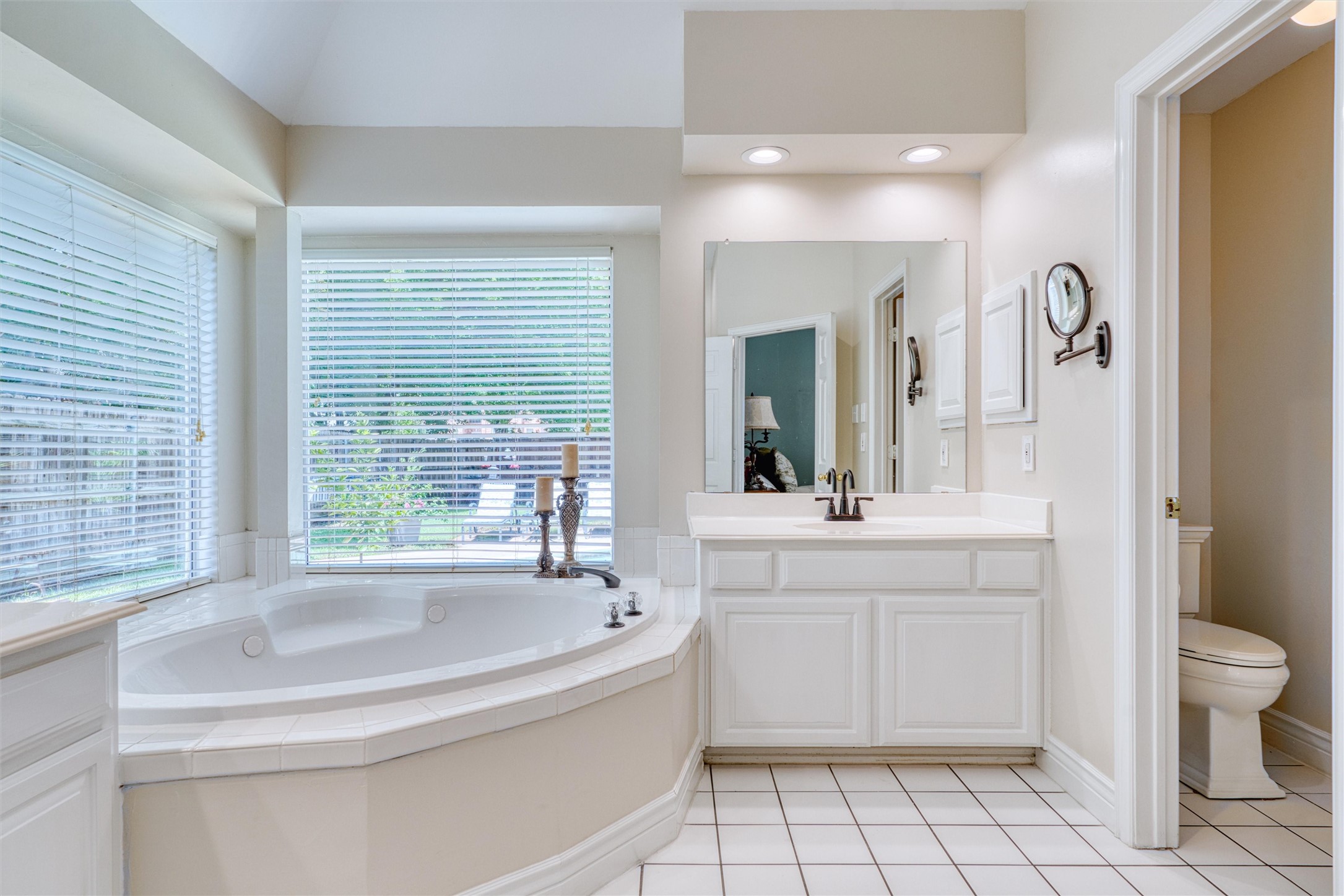 2007 Hunter Place Court Arlington TX 76006