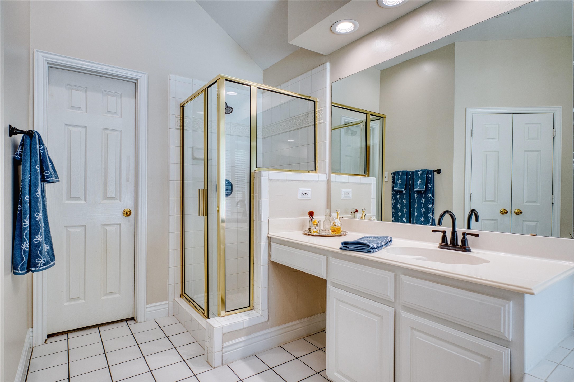 2007 Hunter Place Court Arlington TX 76006