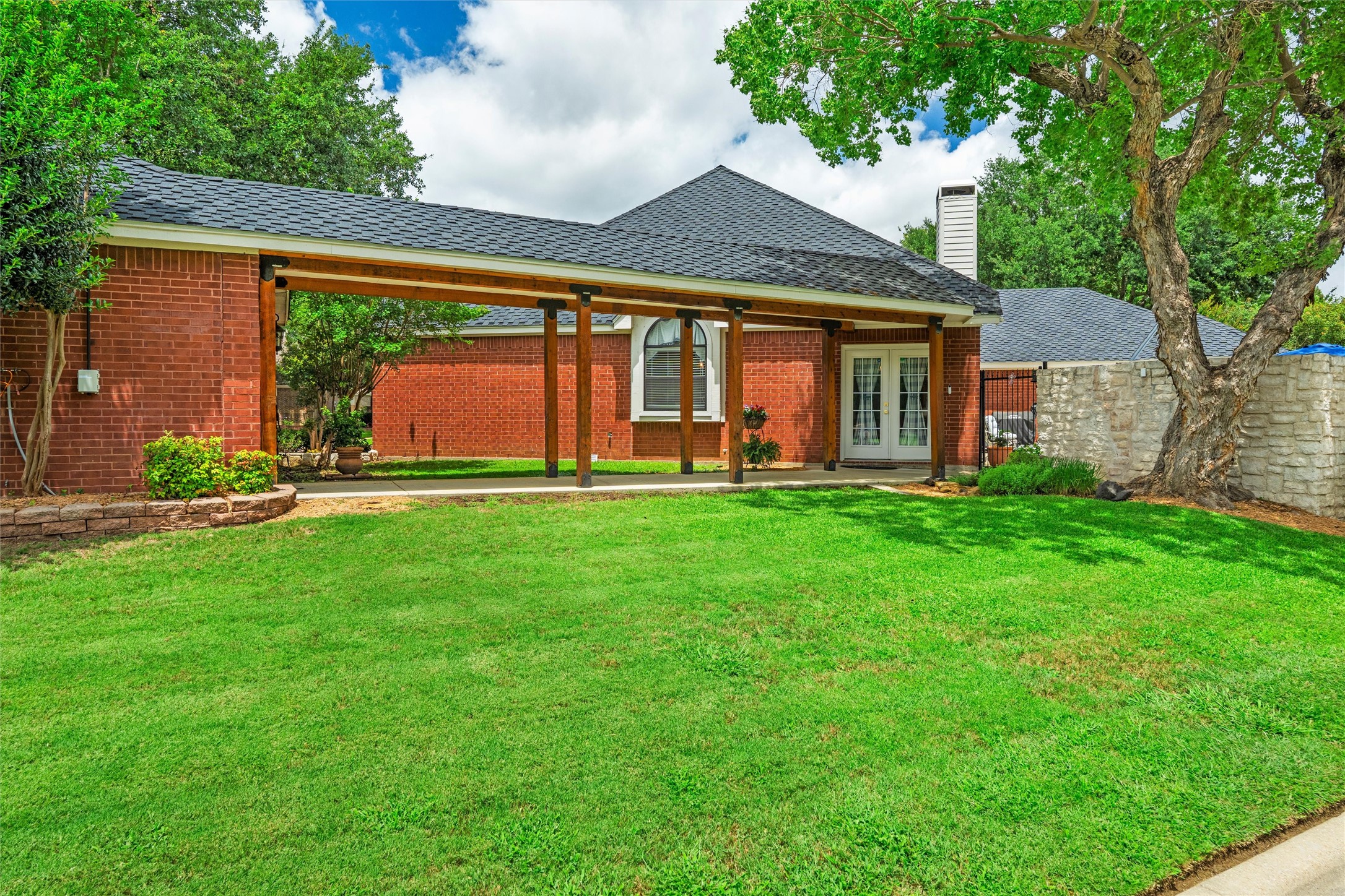 2007 Hunter Place Court Arlington TX 76006