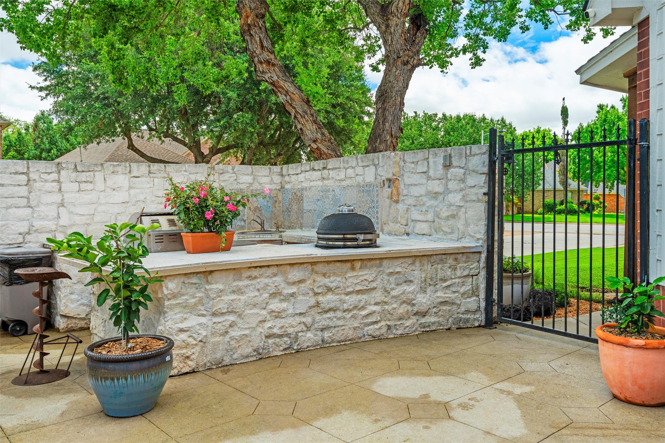 2007 Hunter Place Court Arlington TX 76006